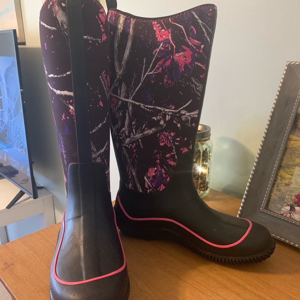 New Muddy Girl Mucks